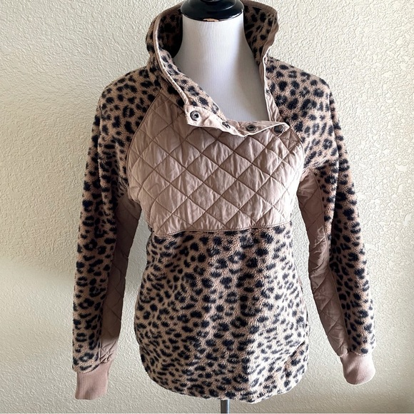 Abercrombie & Fitch Leopard Quilted Fleece Pullover Sweater Sweatshirt Brown: Sm - Picture 1 of 10